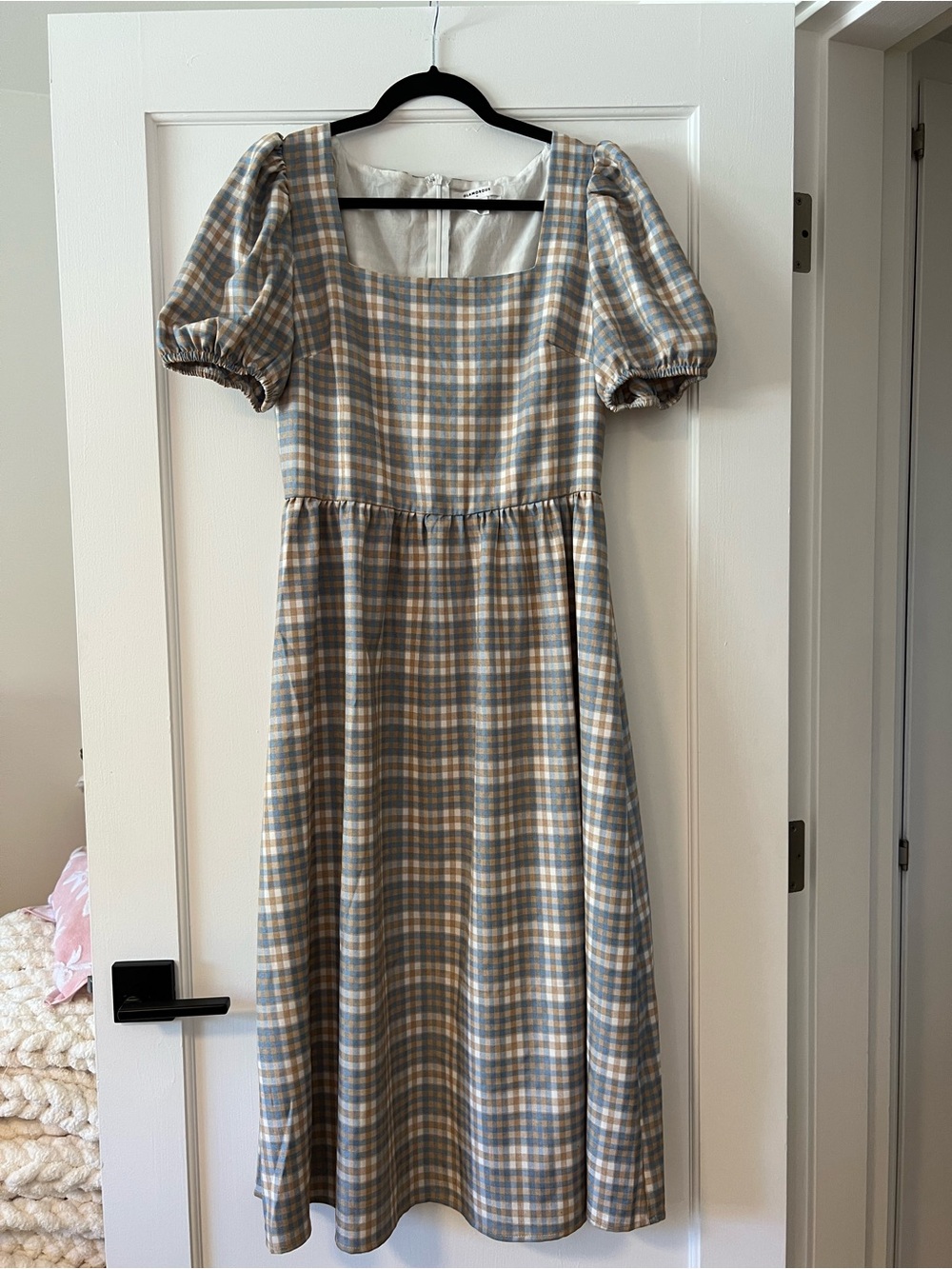 Glamorous Blue and Cream Plaid Puff-Sleeve Midi Dress